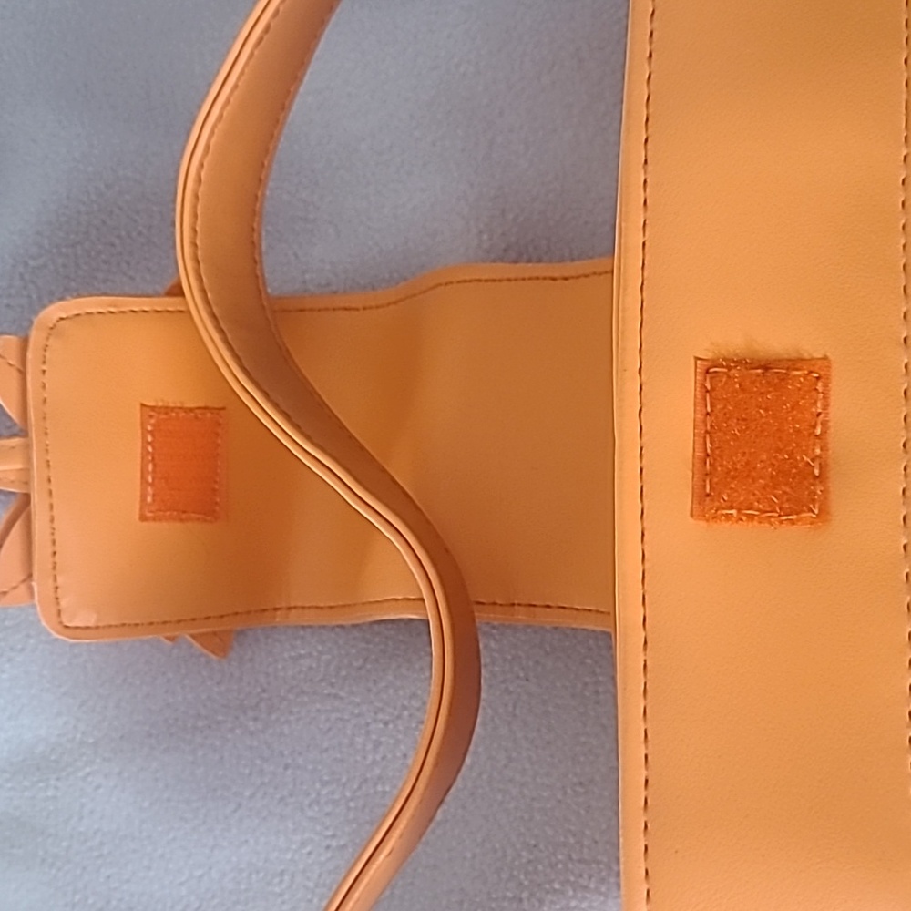 Straw Purse - Picture 3 of 5